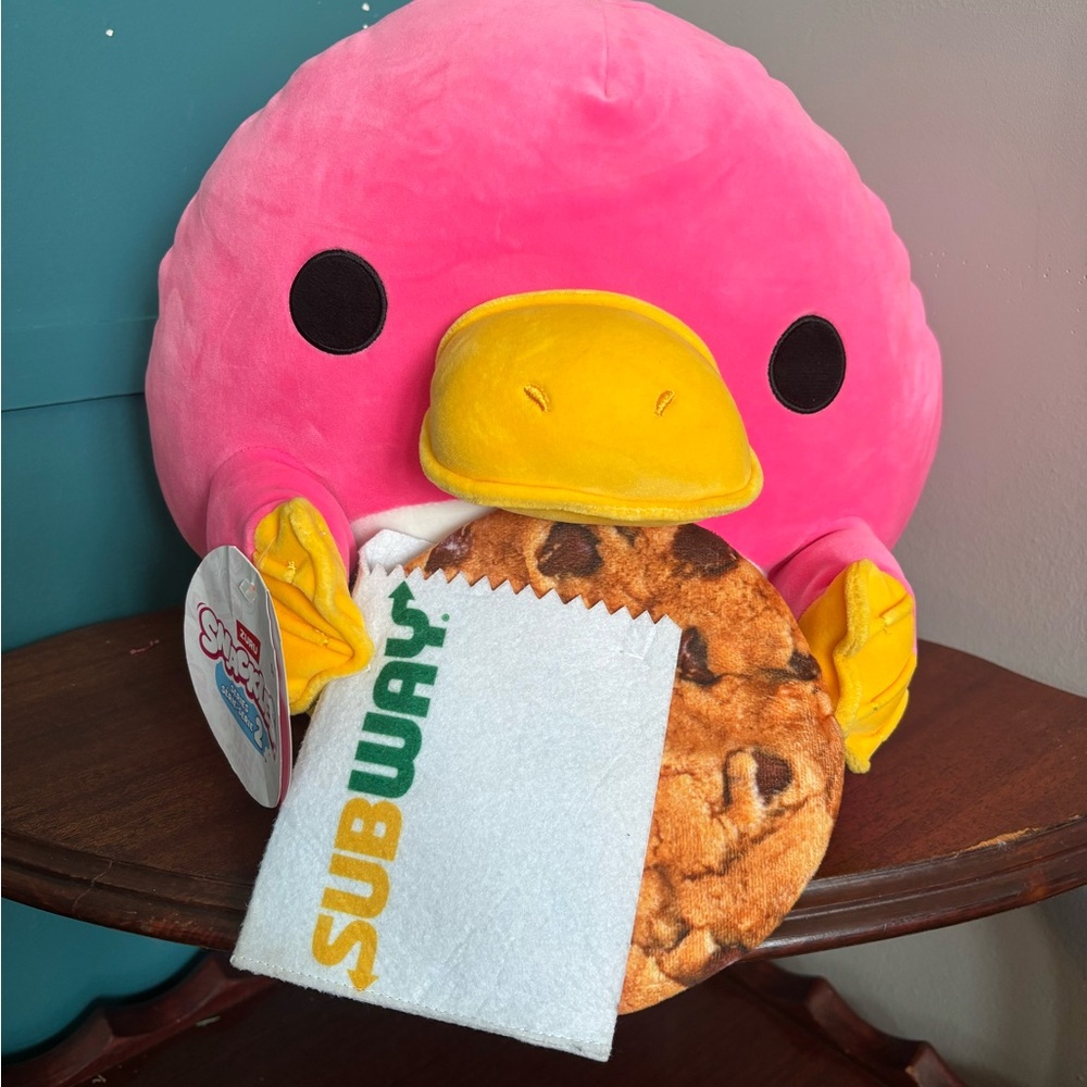 NWT Zuru Snackles Series 2 Whitney the Platypus plush w/ a Subway cookie 14”